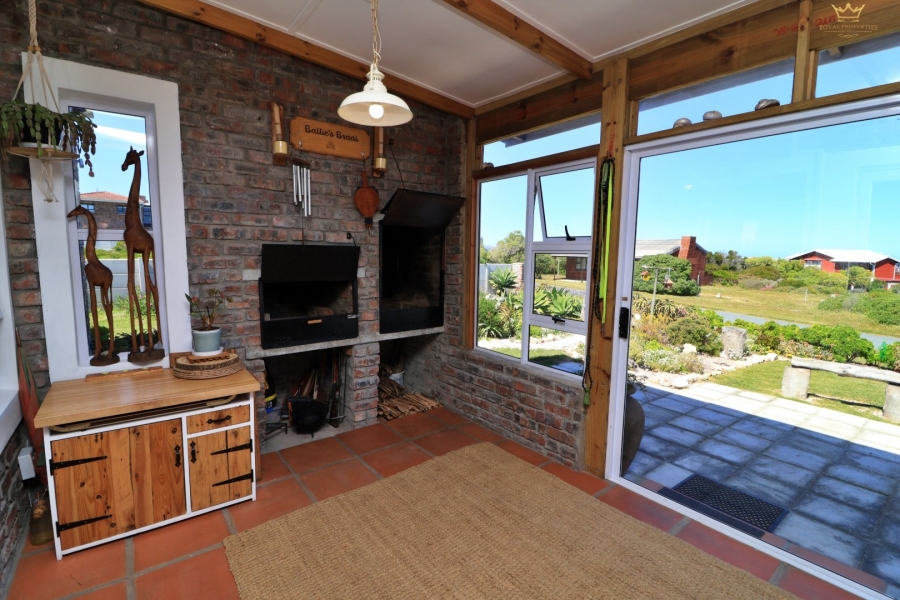 2 Bedroom Property for Sale in Pearly Beach Western Cape